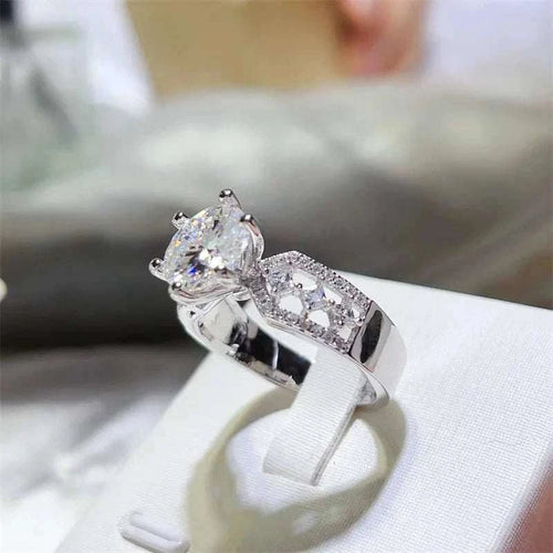 3 carat moissanite ring in 925 sterling silver with zircon accents and platinum plating