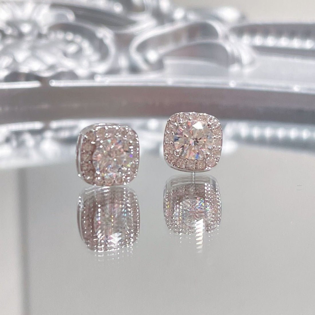 1 Carat Moissanite 925 Sterling Silver Stud Earrings - Jsandiclothing.com