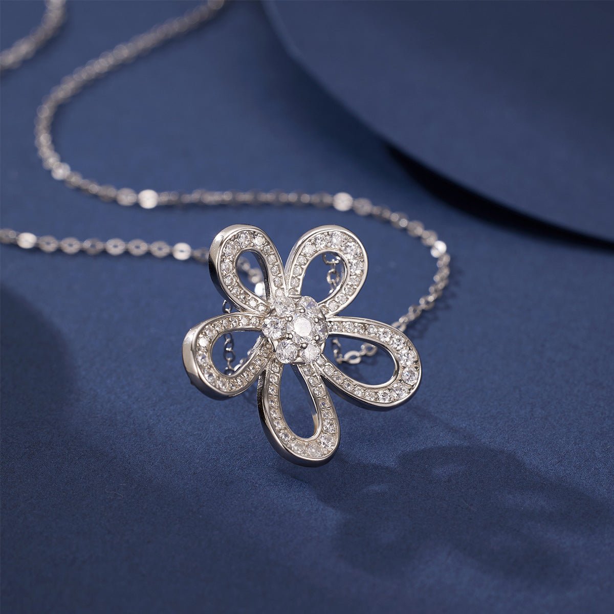 925 Sterling Silver Flower Pendant Necklace - Jsandiclothing.com