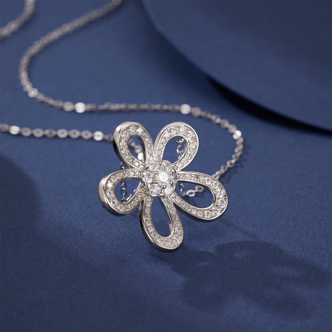 925 Sterling Silver Flower Pendant Necklace - Jsandiclothing.com