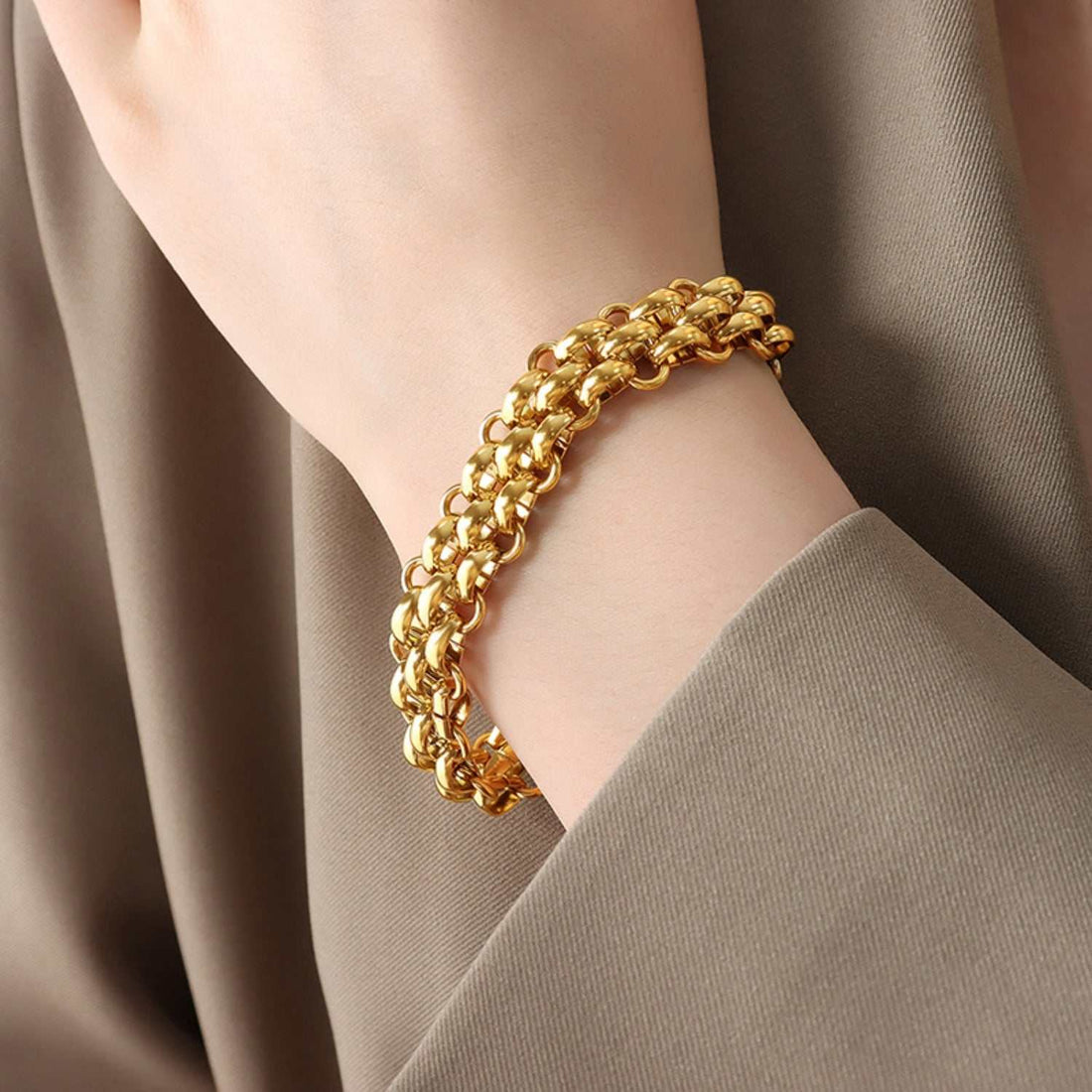 Gold Bracelet Plated |Toggle Clasp - Stylish & Timeless| JSandiclothing - Jsandiclothing.com