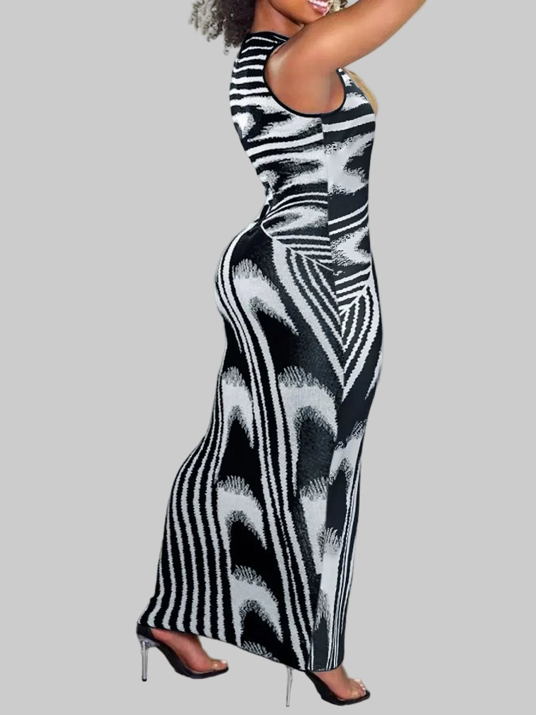 Plus Size Sleeveless Bodycon Maxi Dress with Abstract Print - Jsandiclothing.com