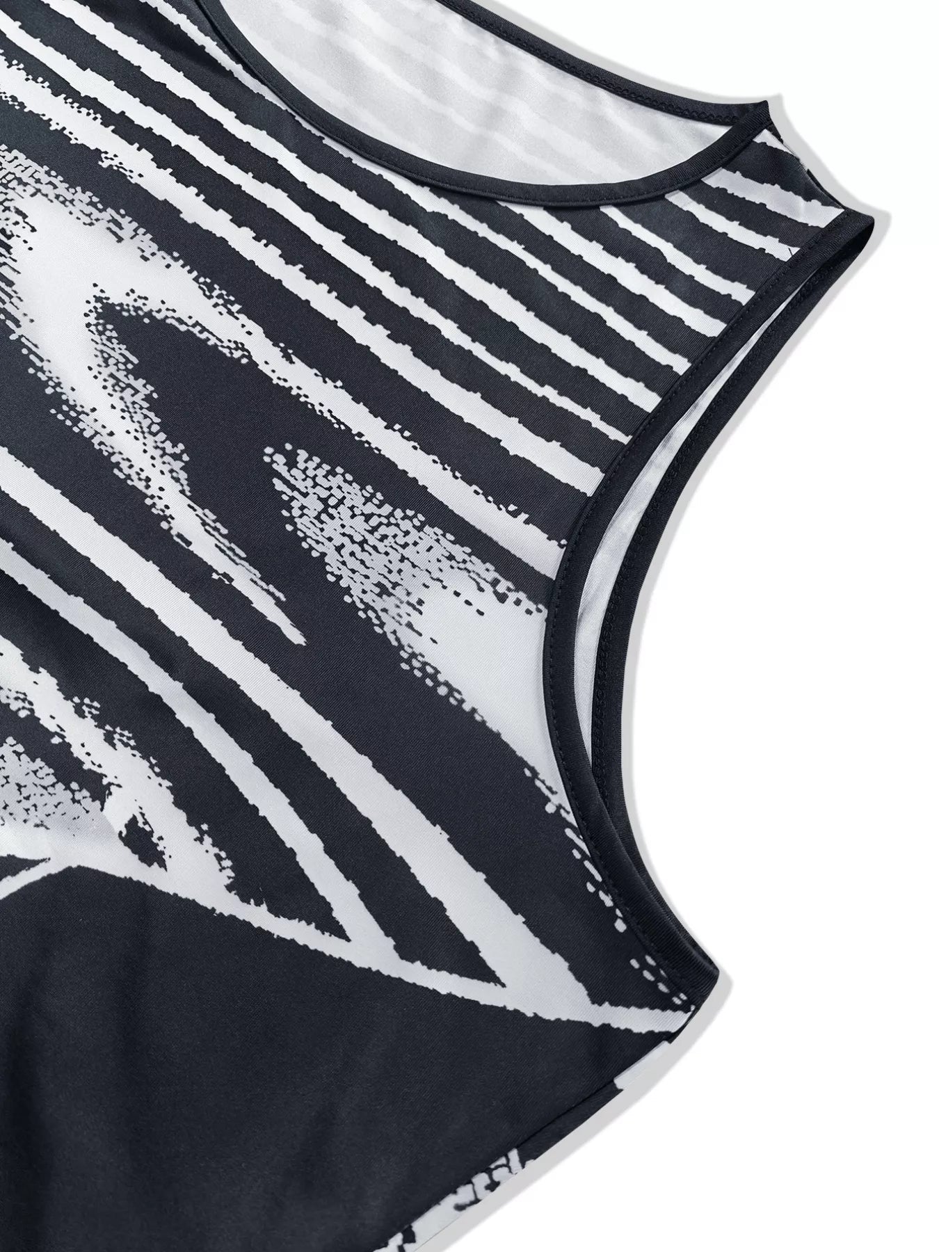 Plus Size Sleeveless Bodycon Maxi Dress with Abstract Print - Jsandiclothing.com