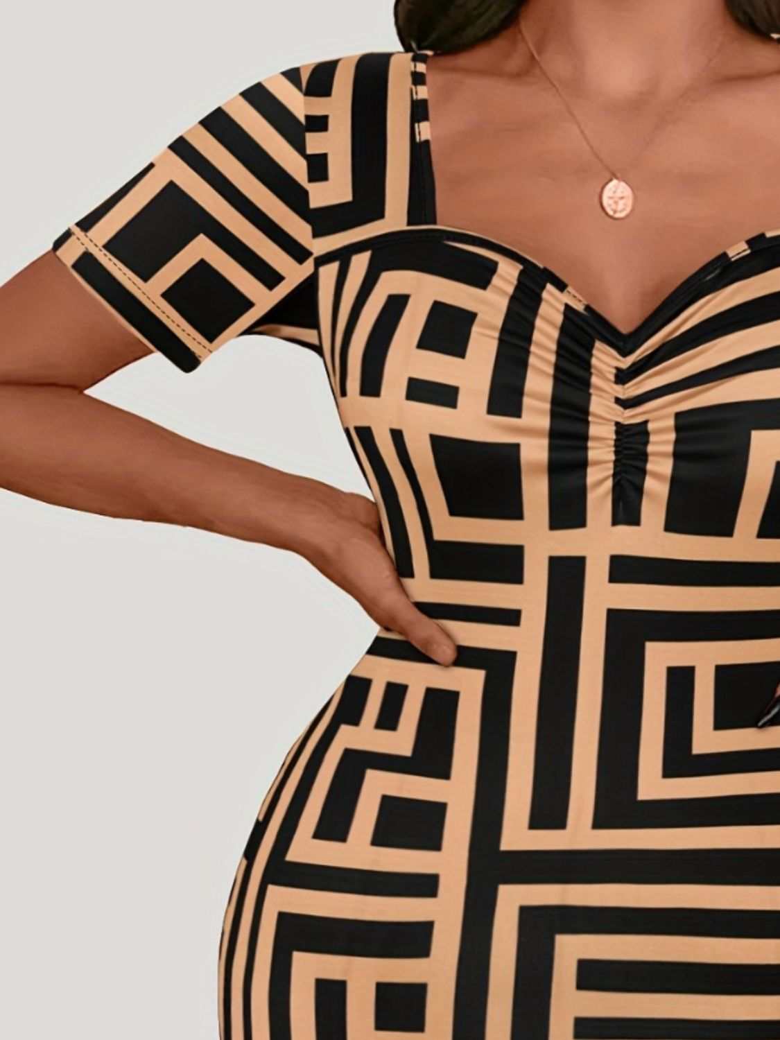 Sweetheart neckline Short Sleeve Mini Dress - Plus Size and Stylish Look - Jsandiclothing.com